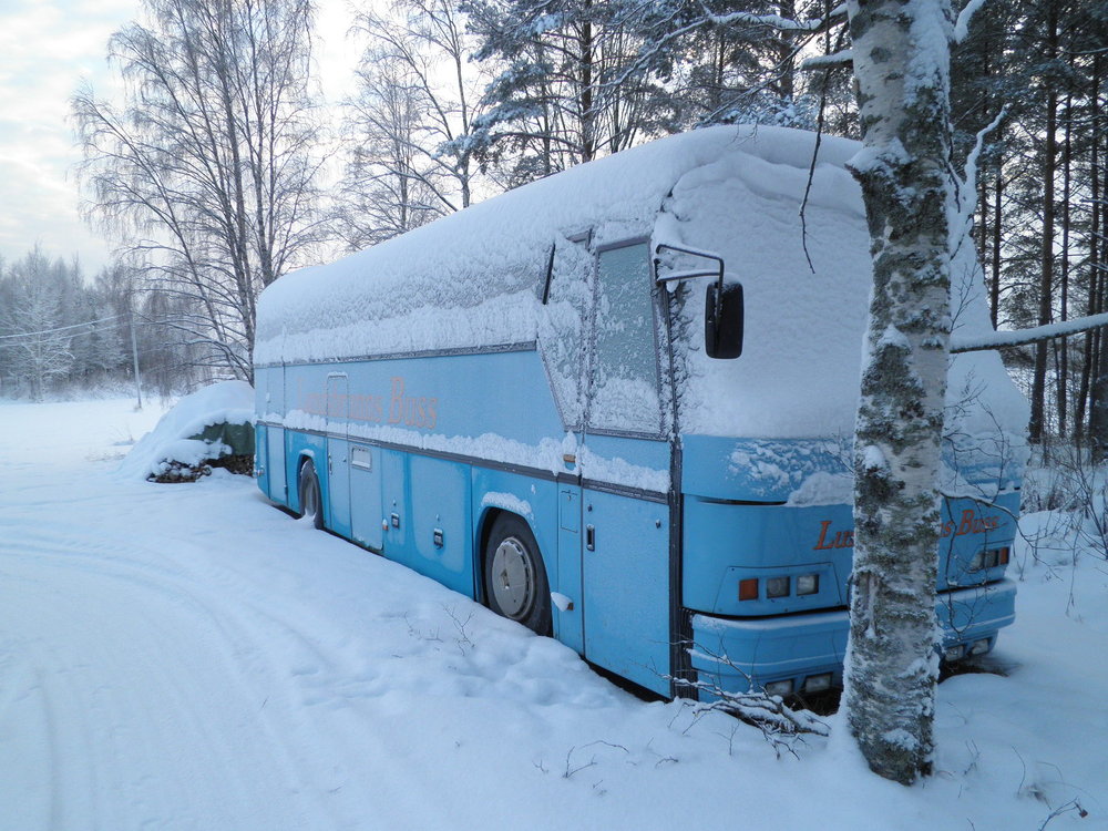 Pohjolan hallissa on katto korkialla ja seinät leveällä