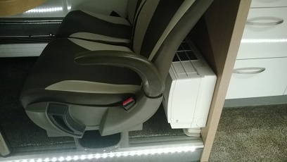 Mitsubishi SF35 istuimen alla