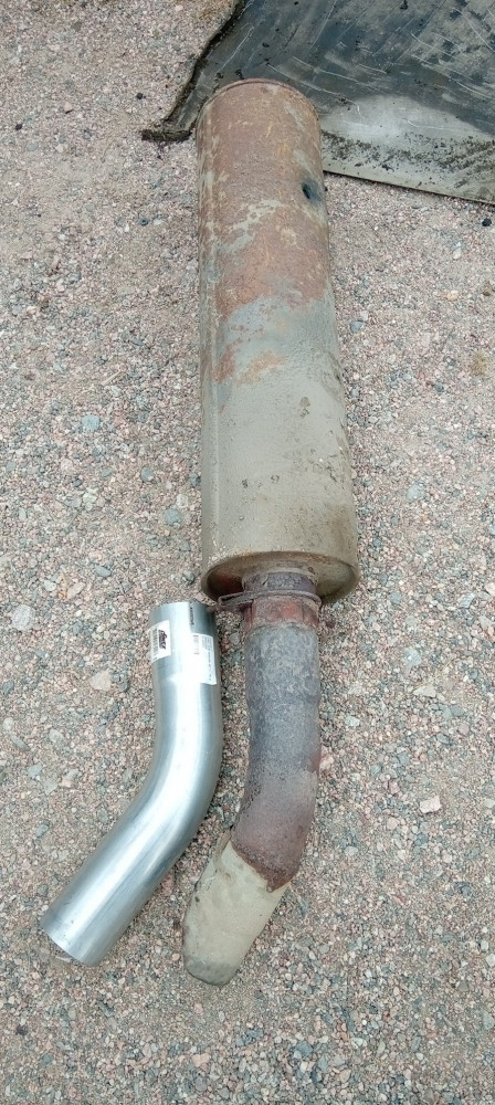Vanha putkisto aivan loppu.