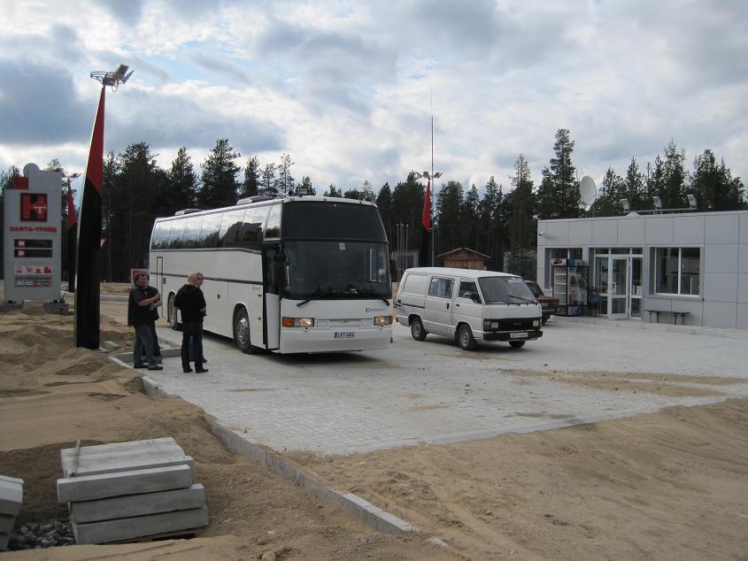 Huoltoasema on heti venäjän rajavyöhykkeen jälkeen. Täältä voi olla kuitenkin polttoaine joskus loppu joten aja vedä ihan kuivaksi! Seuraavaan tankkauspaikkaan on 160km.
