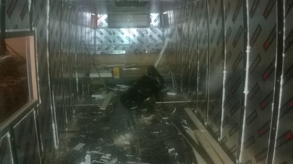 WP_20140603_001.jpg (225.18 KiB) Katsottu 32519 kertaa Sotkua... niin kuva kuin työmaakin...