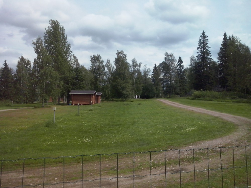 &quot;eihän tuonne tiedä minne autonsa laittaas parkkiin,kun väkiä niin paljon :D&quot;