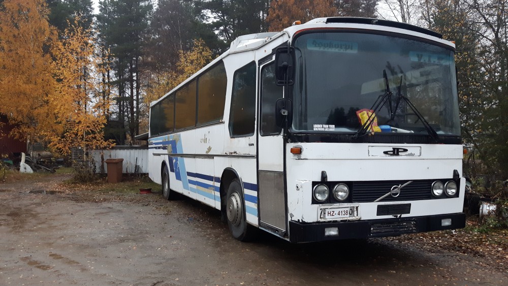 20171014_180156.jpg (4.98 MiB) Katsottu 36023 kertaa Juuri pihaan taiteltu tuore hankinta.