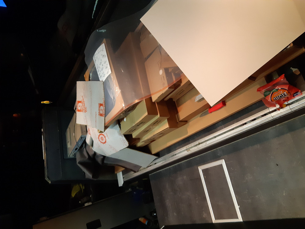 20200321_220037.jpg (1.2 MiB) Katsottu 16152 kertaa Keittiö vielä karanteenissä